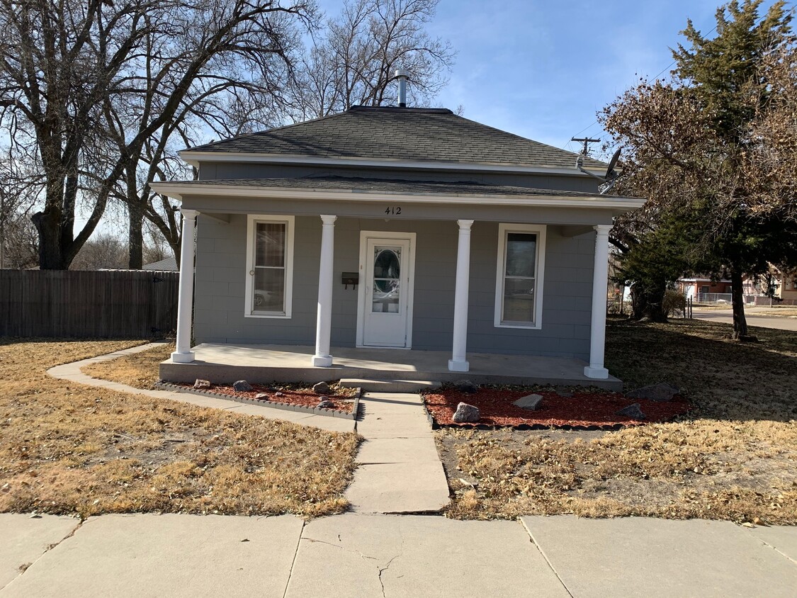 Front of Home - 412 E 4th St