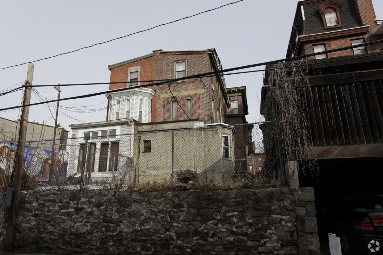 Foto del edificio - 1916 Spring Garden St