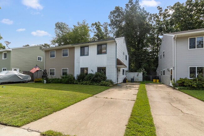 Building Photo - 22 Hamal Ct