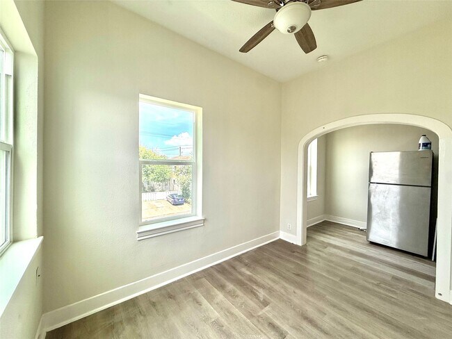 Foto del edificio - 805 10th St