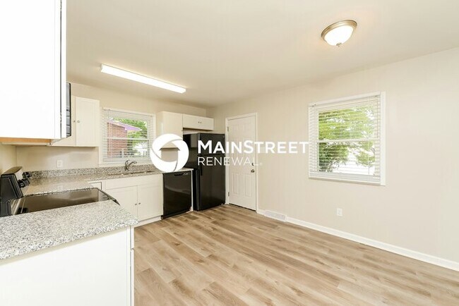 Building Photo - 3 Bedroom Pet-Friendly Home in Winston-Sal...