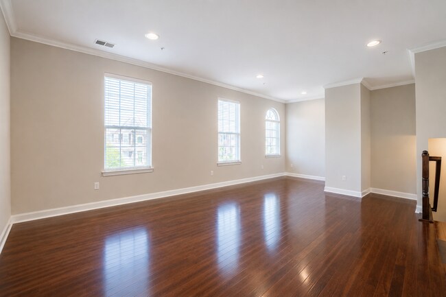 Building Photo - 248 Broadstone Dr
