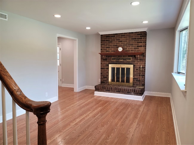 Building Photo - 747 Chips Rd