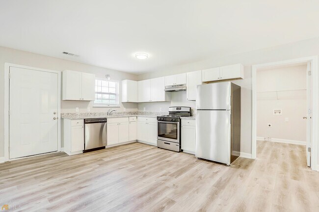 Building Photo - 6995 Brumley Cove Dr