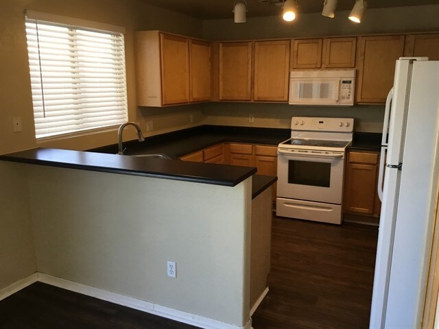 Building Photo - 12042 W Corrine Drive