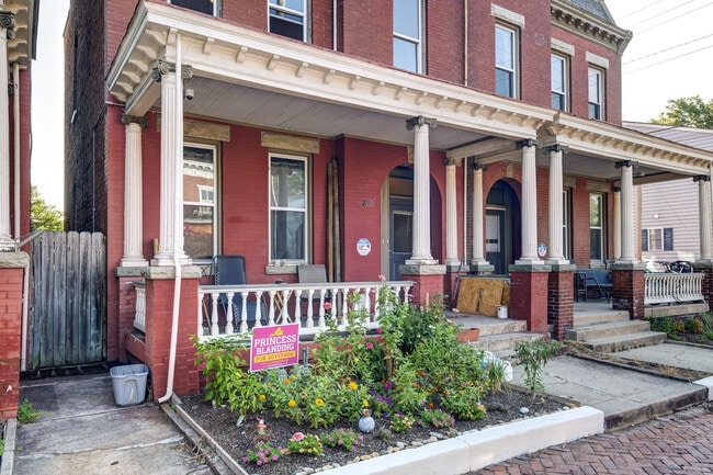 Photo - 802 W Clay St (Richmond, VA) Townhome