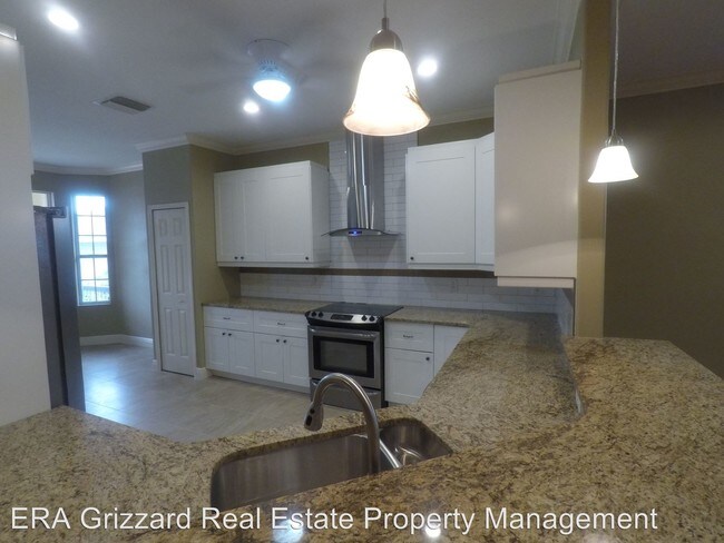 Building Photo - 3 br, 2 bath House - 6412 Sailboat Ave