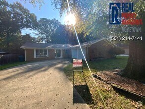 Building Photo - 85 Saxony Cir
