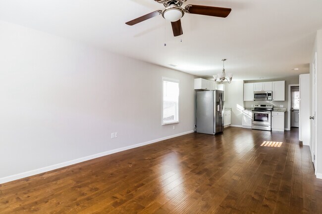 Foto del edificio - 536 Sycamore Branch Road, Asheville, NC