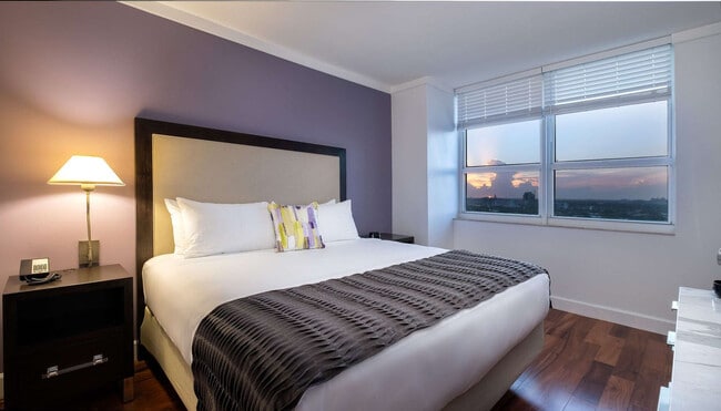 Foto del edificio - 2889 McFarlane Rd