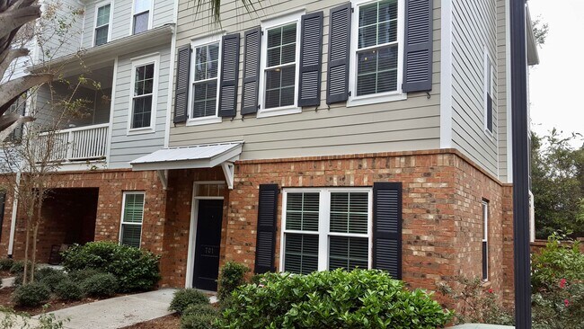 Foto del edificio - Four bedroom 10 minutes from the beaches o...