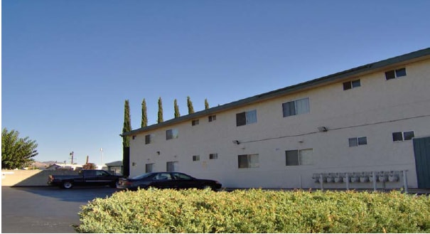 Building Photo - Golden Apartments