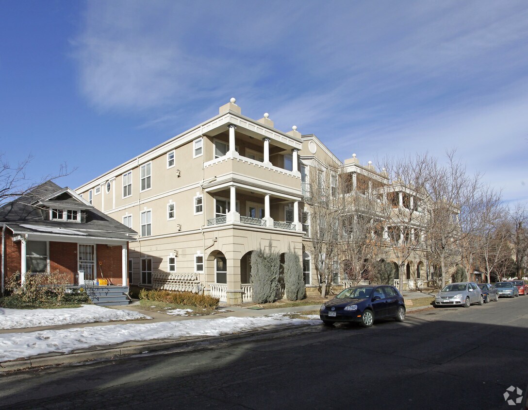 Ogden Gardens Apartments in Denver, CO