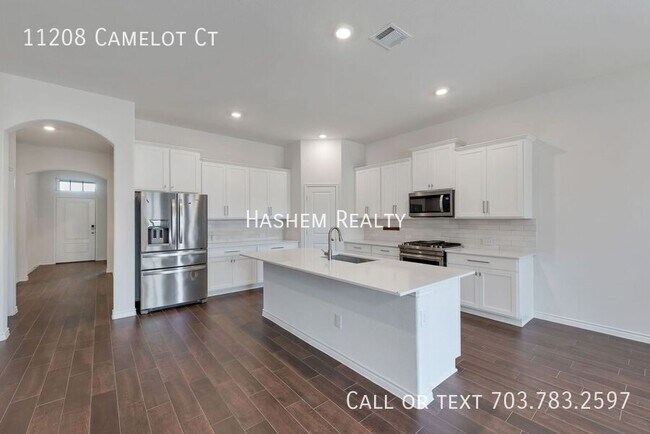 Building Photo - 11208 Camelot Ct
