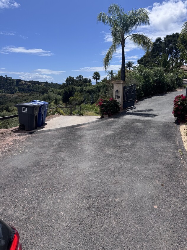 Building Photo - 800 Toro Canyon Rd