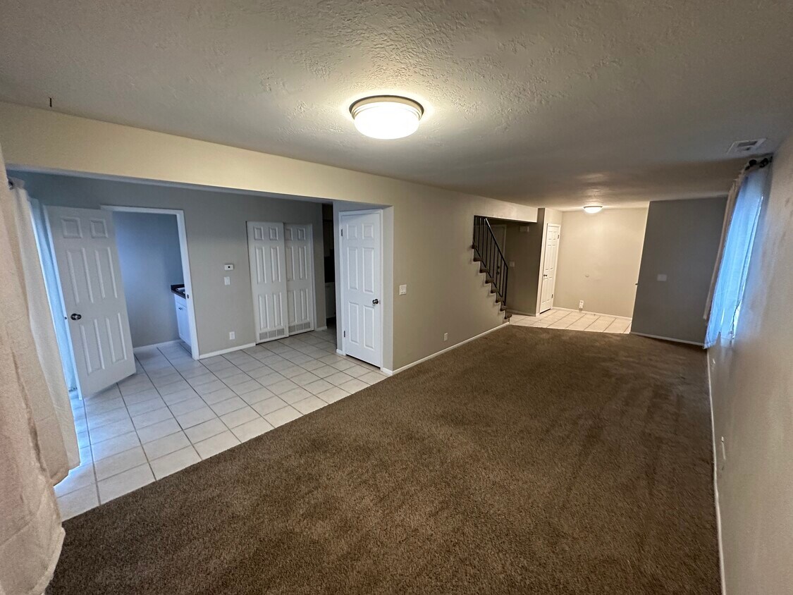 7871 Chadbourne Dr, Cottonwood Heights, UT 84121 Townhome Rentals in