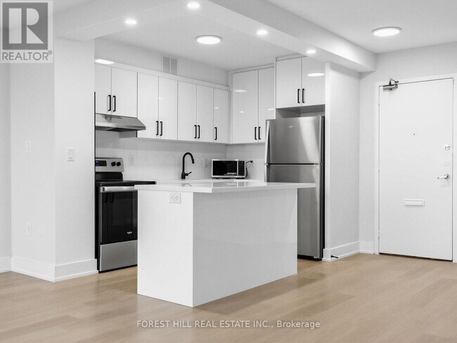 Photo du bâtiment - 140 Elm Ridge Dr