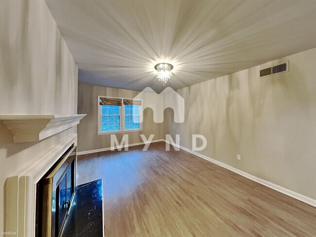 Building Photo - 2 br, 2 bath Condo - 111 Rosaire Pl NW Apa...