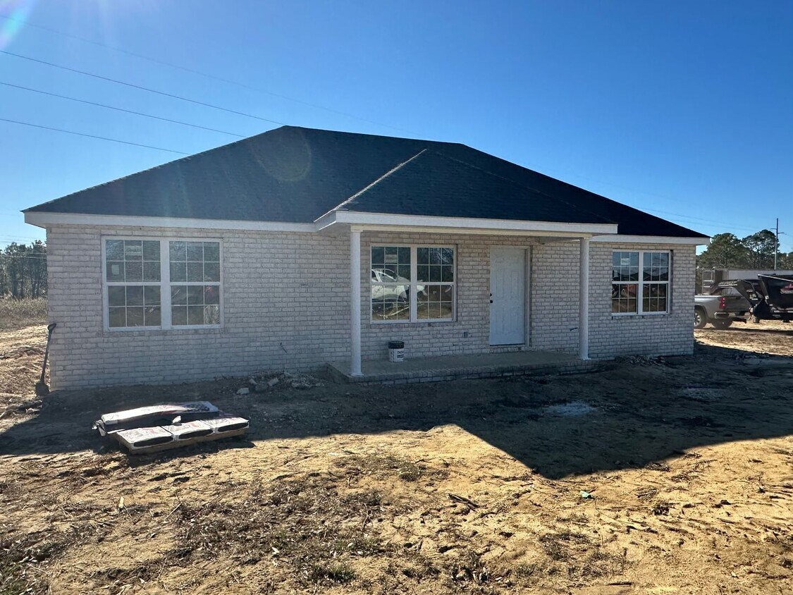Foto principal - 3 Bed 2 Bath House - New Construction Coming Soon