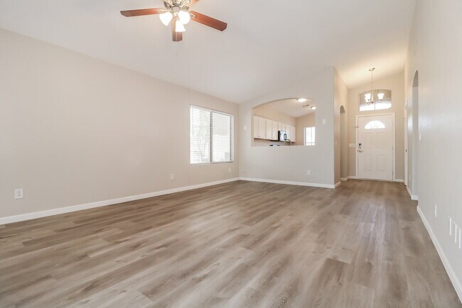 Foto del edificio - 14927 W Rampart Dr