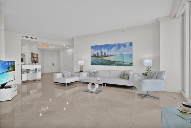 Foto del edificio - 4779 Collins Ave