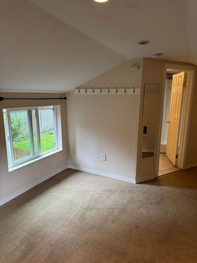 Photo - 1bd/1ba Seattle Home