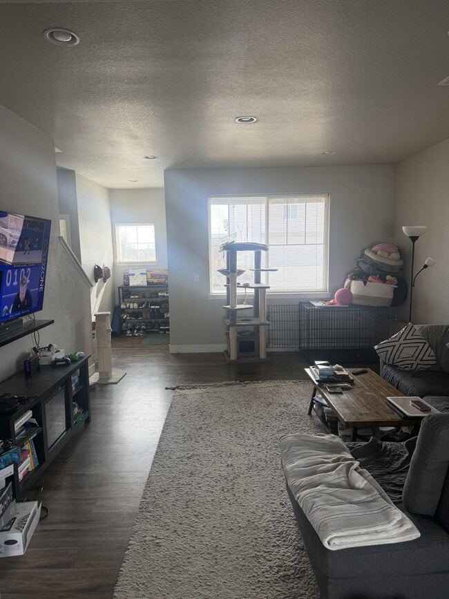 Building Photo - 2202 Mackinac St