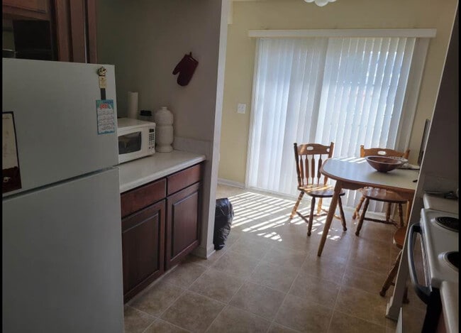 Building Photo - 16507 Terrace Village Dr