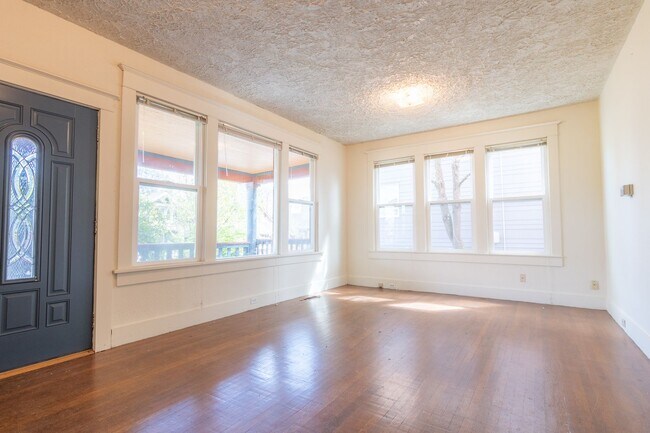 Foto del edificio - 4715 NE 17th Ave