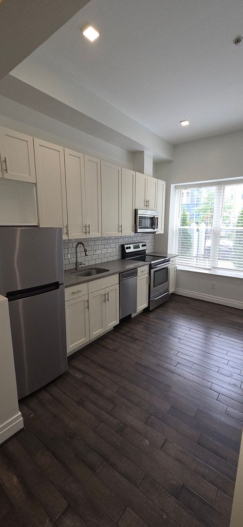 Photo - RAZDCPROPERTIES TRUST Apartment