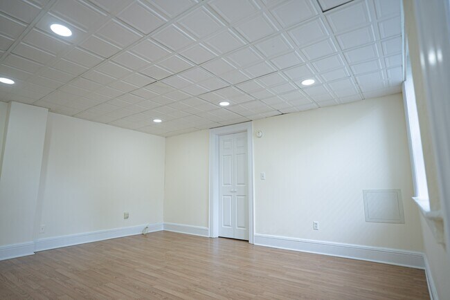 Foto del edificio - 218 Broad Ave