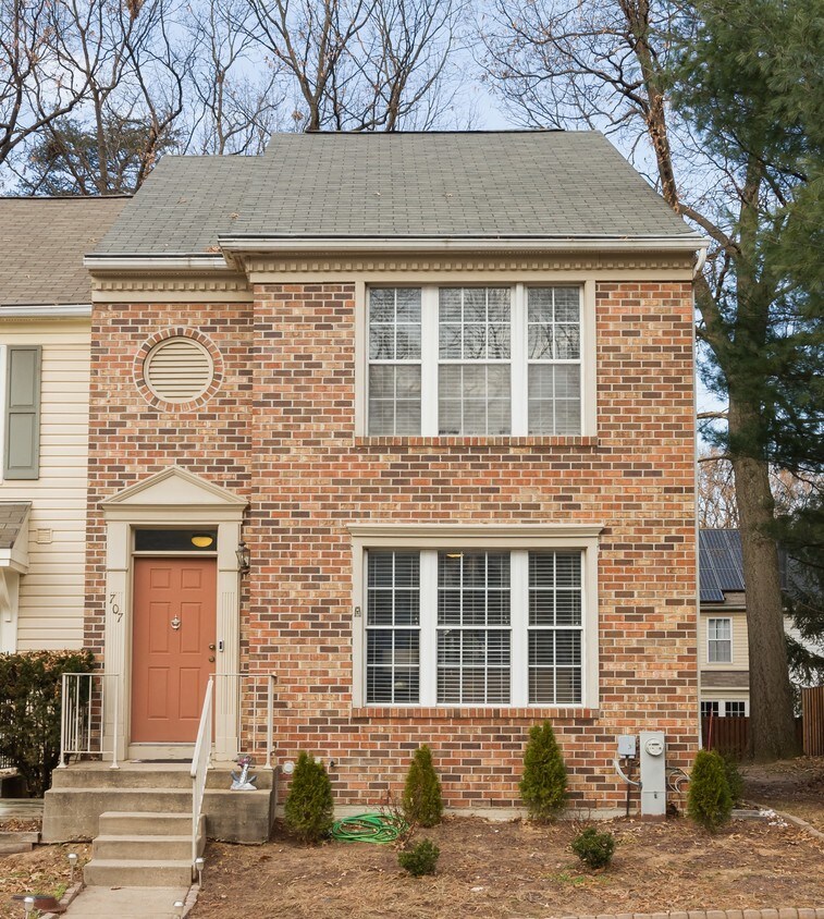 707 Lions Gate Ln, Odenton, MD 21113 Townhome Rentals in Odenton MD