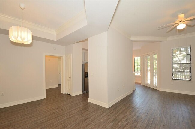 Building Photo - 513 Mirasol Cir