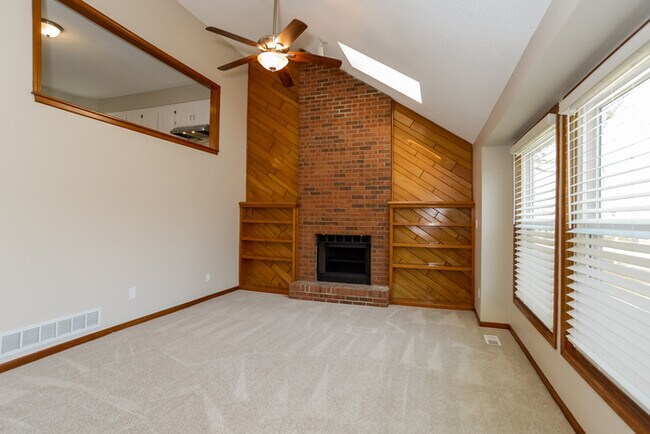 Building Photo - Beautiful 3 Bedroom in Great Location!