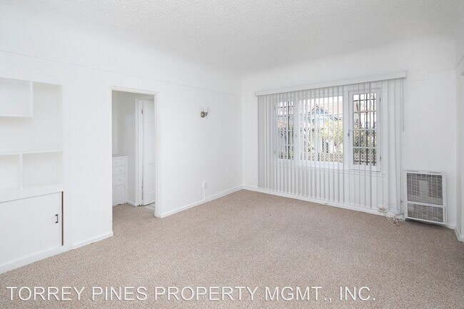 Building Photo - 304 W Ivy St