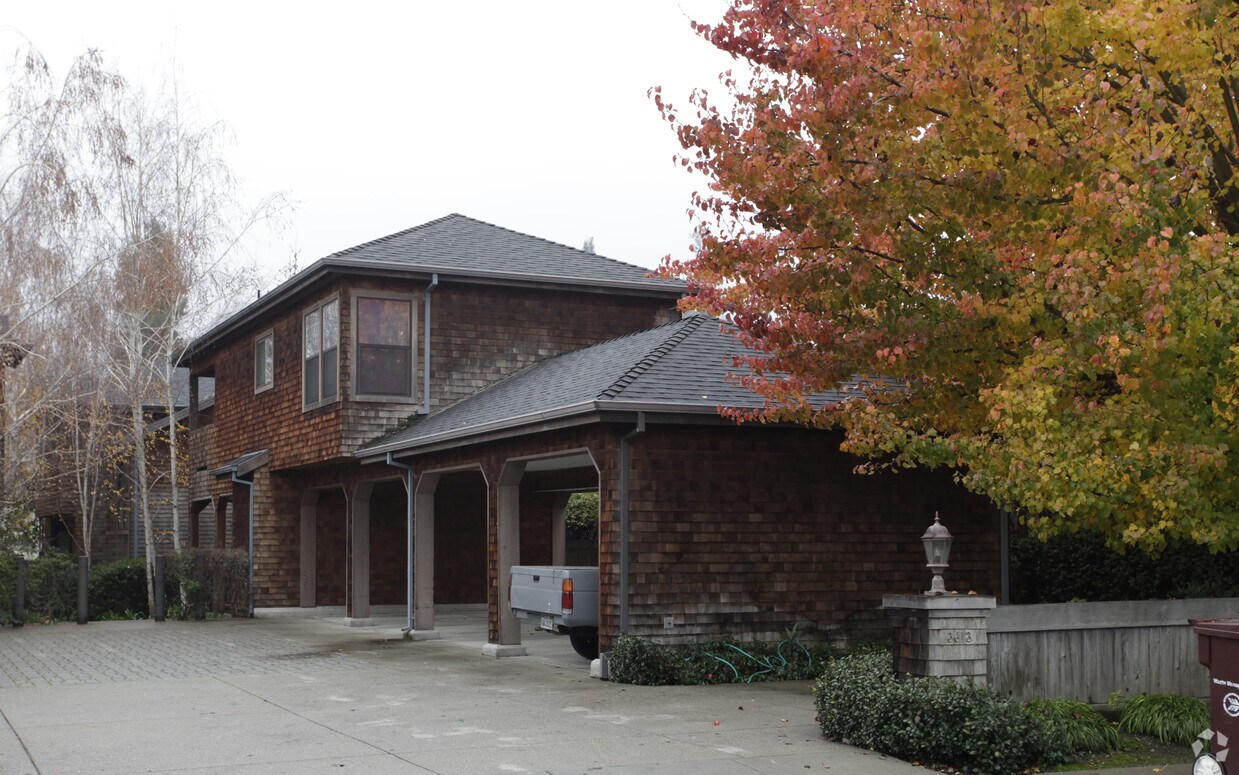 Primary Photo - 3613 Bickerstaff Rd