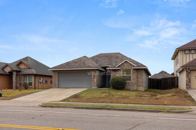 Building Photo - 4204 S Fork Ranch Rd