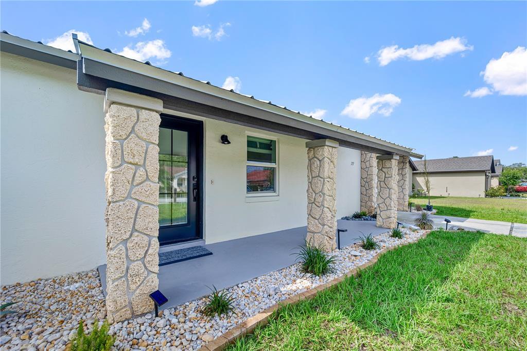 Foto principal - 77 Freeport Ln