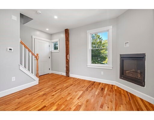 Primary Photo - 70 Prospect St
