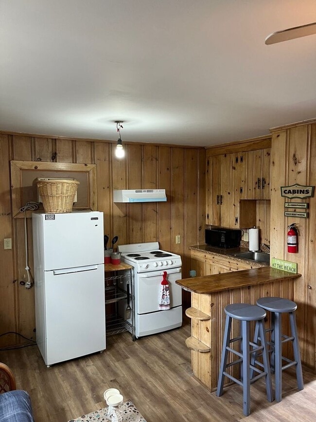 Building Photo - 67 E Grand Ave