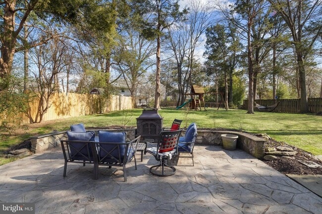 Patio/Backyard - 8409 Morey Ln
