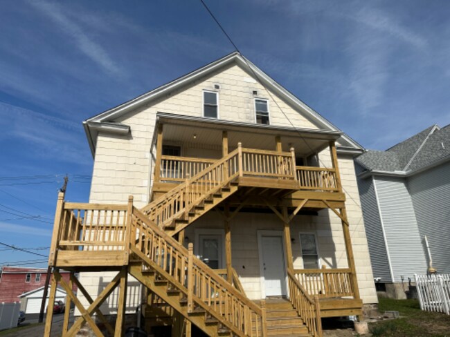 Foto del edificio - 618 Gibbons St