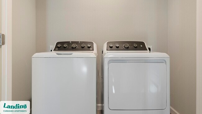 Foto del edificio - 3401 Redbud Ln