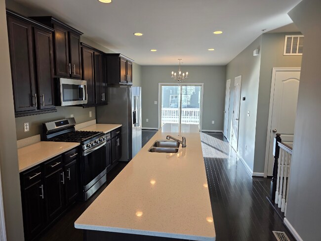 Foto del edificio - 629 Quarterpath Way