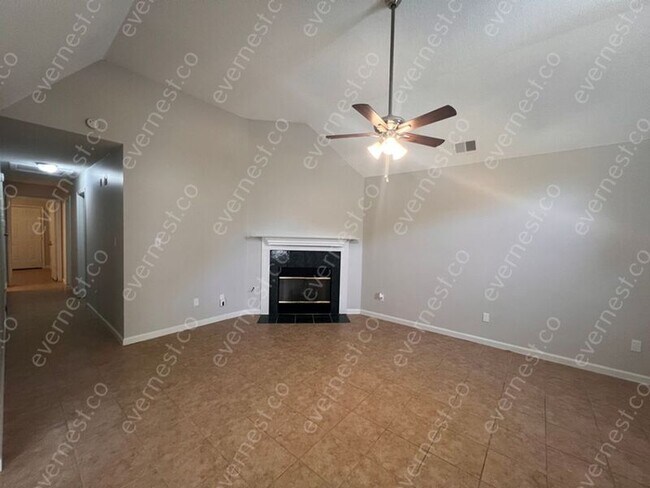 Building Photo - 303 Avery Jordan Cove