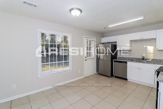 Foto del edificio - 6071 Chaseland Rd