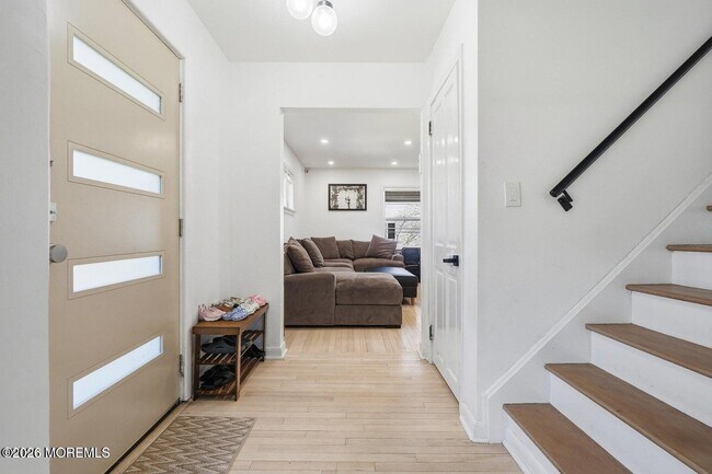 Foto del edificio - 227 Chatham Ave