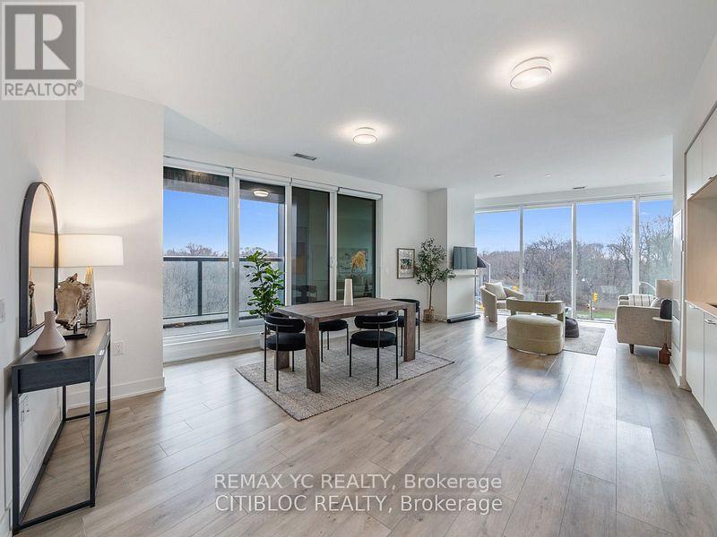 Primary Photo - 585-585 Bloor St E