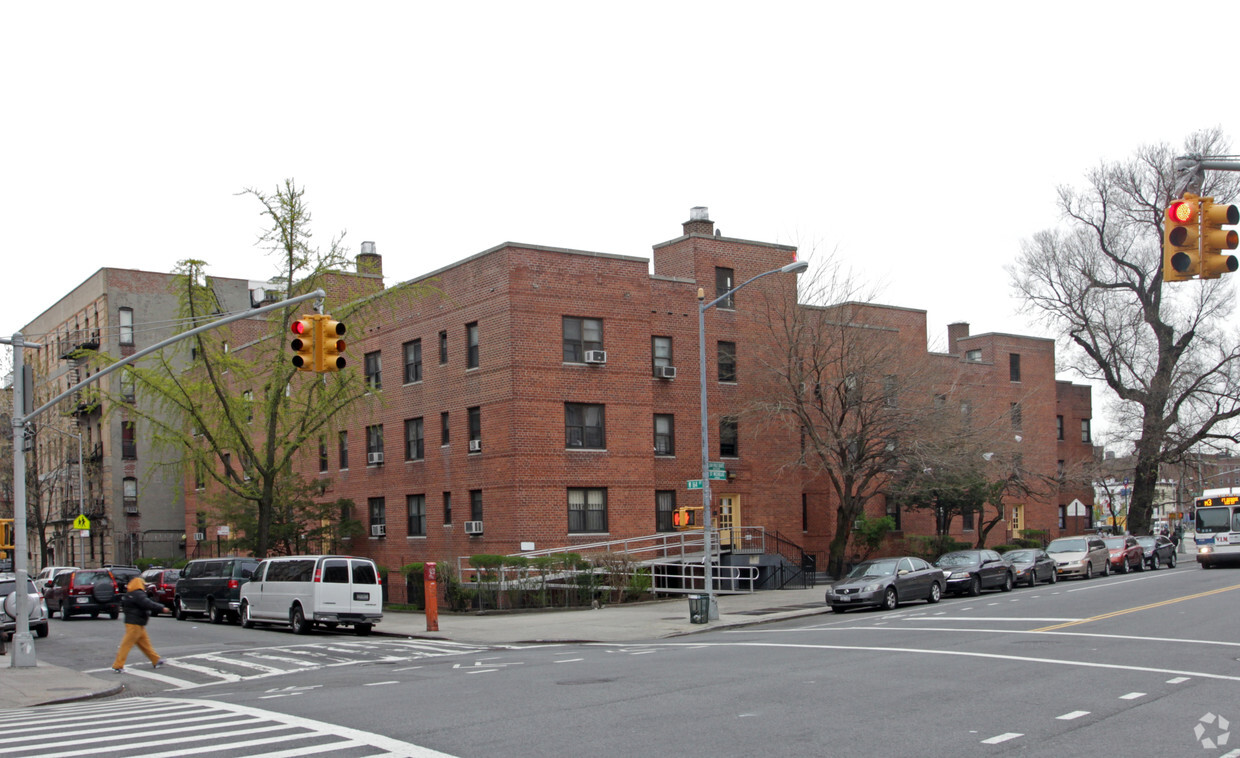 Primary Photo - 1056 Saint Nicholas Ave