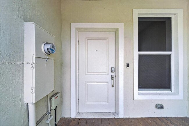 Foto del edificio - 5555 NW 27th St